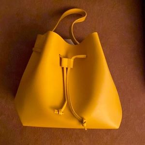 Brand new (without tags) women’s attractive purse tote.